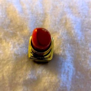 Soft pink ~ 02 in black tube